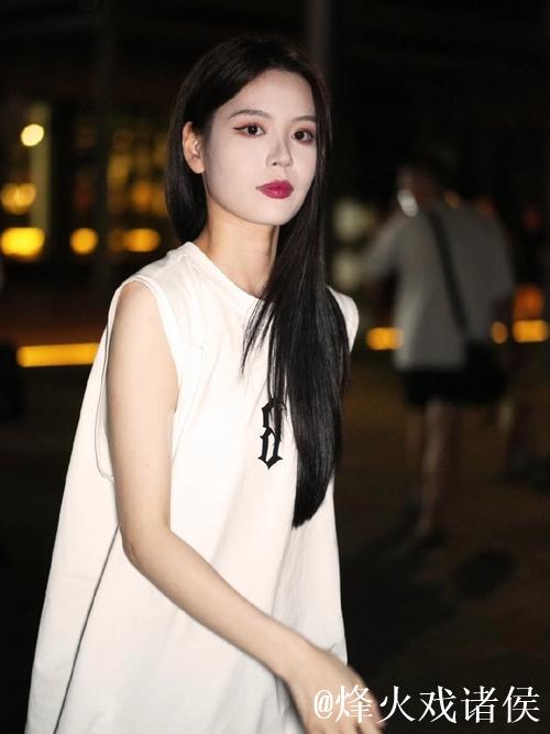 麻豆传媒知名女演员背后的故事